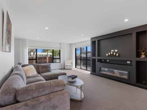 145 Seaview Road, Westown