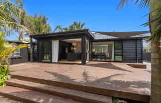 145 Seaview Road, Westown