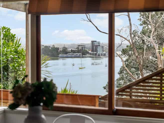 20 Oruamo Place, Beach Haven