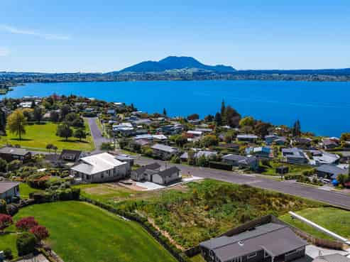 24 Wakeman Road, Acacia Bay