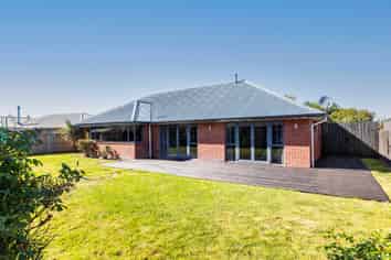 25 Panckhurst Drive, Woodend