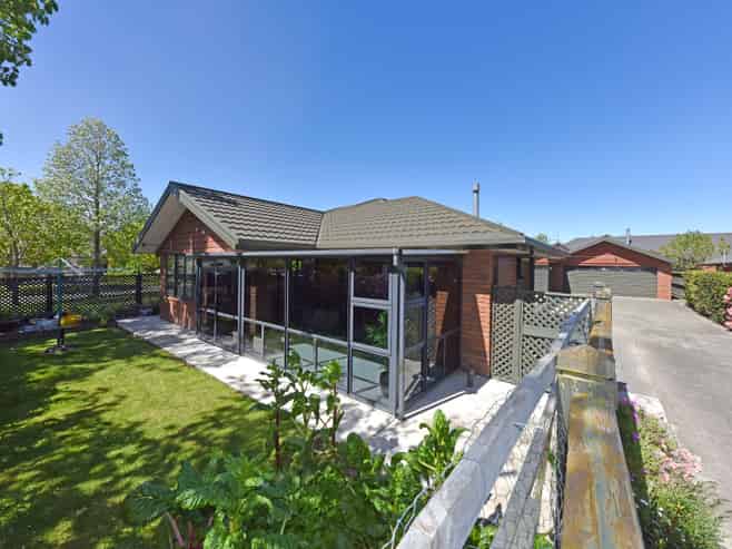 4 Harlech Mews, Avonhead