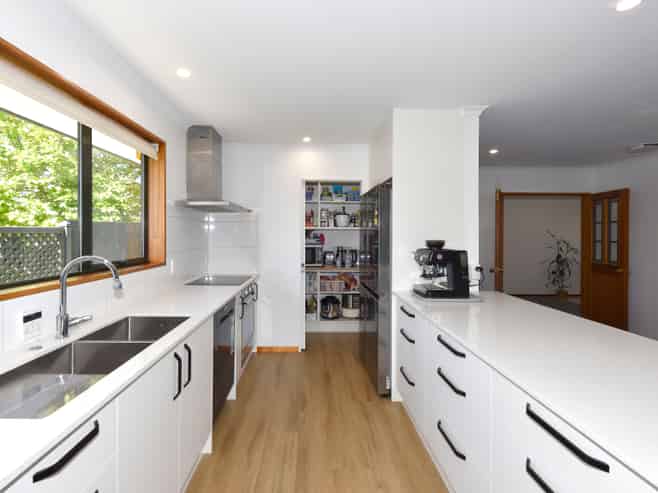 4 Harlech Mews, Avonhead