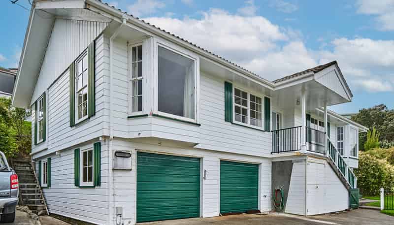 17 Annan Grove, Papakowhai