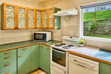 17 Annan Grove, Papakowhai