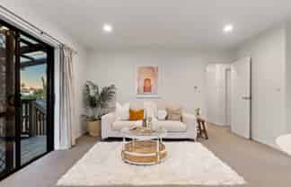 2/7  Eskdale Rd , Birkdale