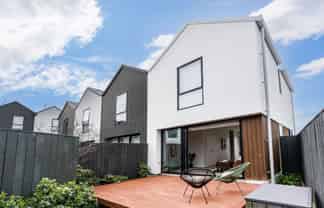 5/6 Oswald Crescent, Paparangi