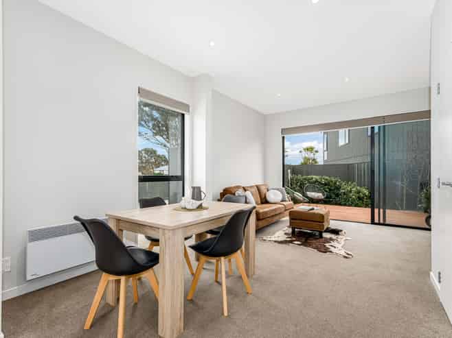5/6 Oswald Crescent, Paparangi