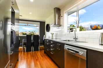 127 Ruamahanga Crescent, Terrace End