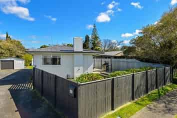 127 Ruamahanga Crescent, Terrace End