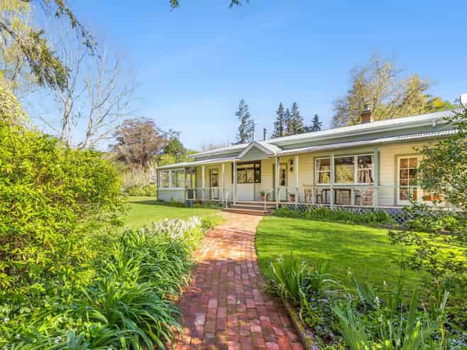 103 Win Valley Road, Dovedale