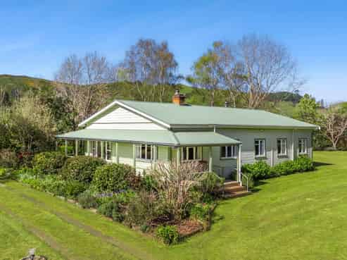 103 Win Valley Road, Dovedale