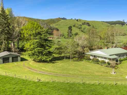 103 Win Valley Road, Dovedale