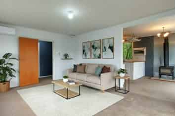 32 Castle Crescent, Stokes Valley