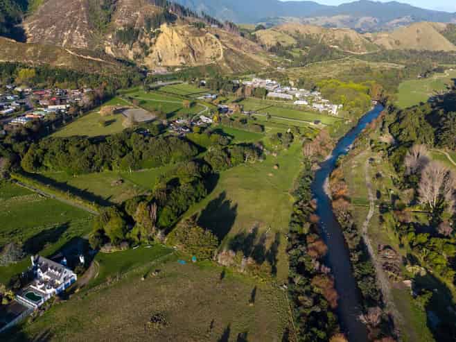 4 Reikorangi Road, Waikanae
