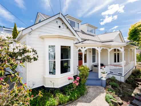 25 Pacific Street, Roslyn