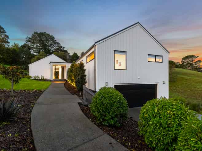 8 Collings Drive, Coatesville