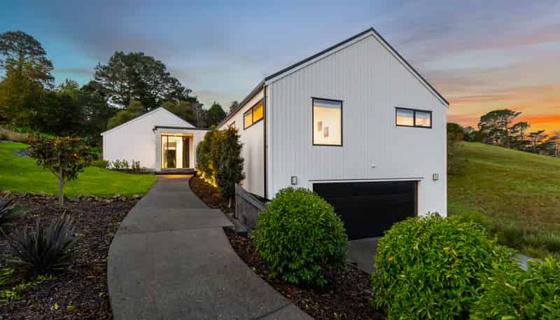 8 Collings Drive, Coatesville