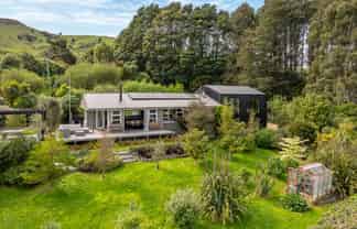 120 Pipers Valley Road, Duvauchelle
