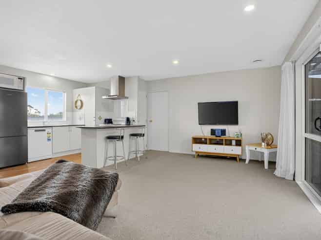 2/74 Sunnynook Road, Sunnynook