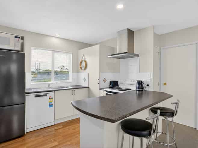 2/74 Sunnynook Road, Sunnynook