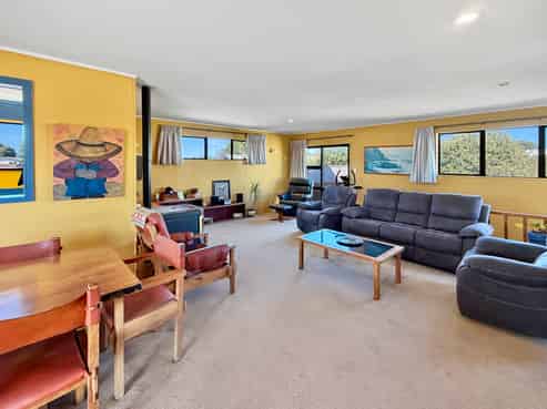 2/298 Ocean Road, Ohope