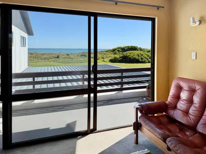 2/298 Ocean Road, Ohope
