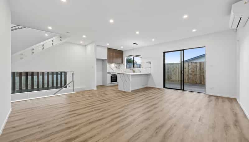 27 Jandell Crescent, Bucklands Beach