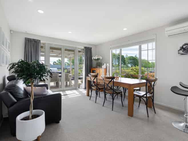 30 Glasnevin Drive, Casebrook