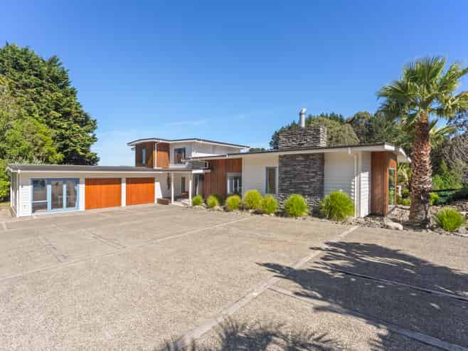 105 Waterfall Road, Paraparaumu