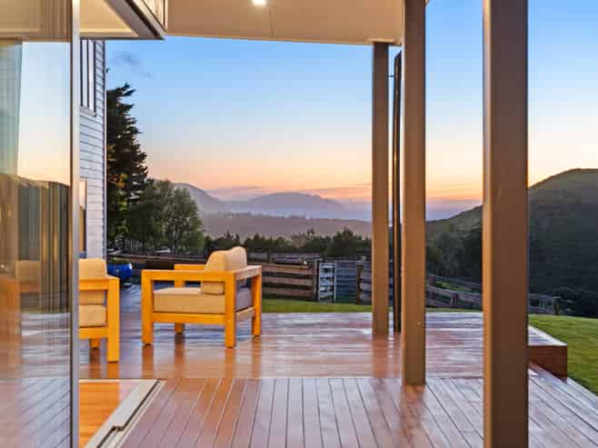 105 Waterfall Road, Paraparaumu