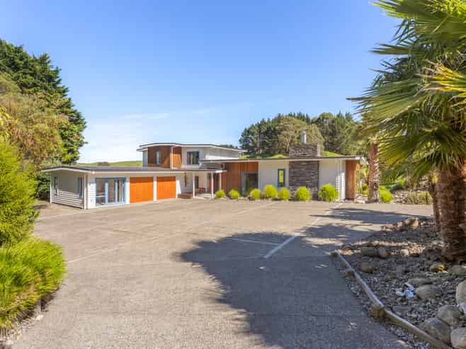 105 Waterfall Road, Paraparaumu