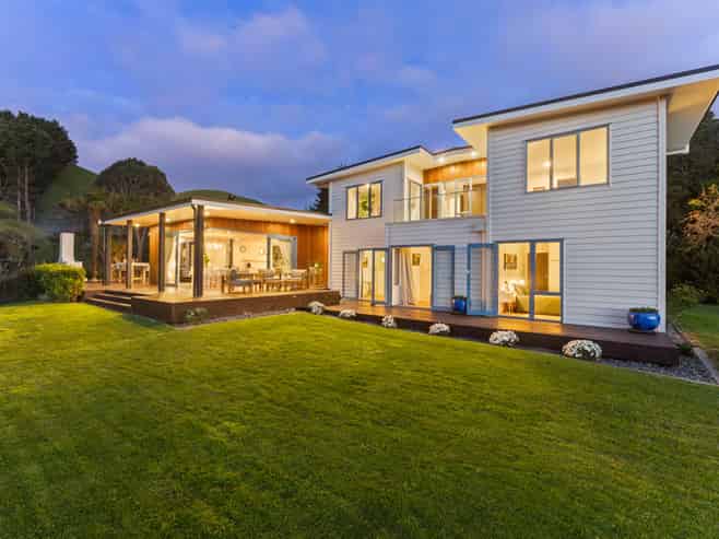 105 Waterfall Road, Paraparaumu