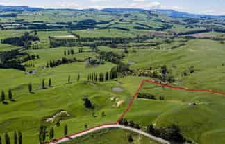 1438 Waihau Road, Patoka