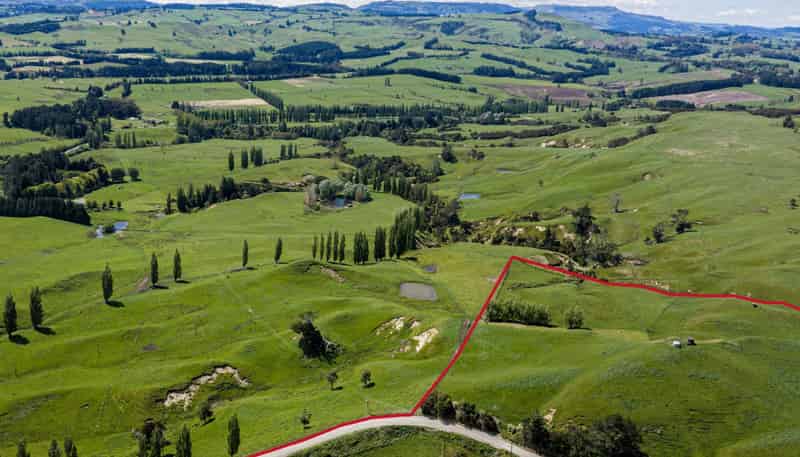 1438 Waihau Road, Patoka