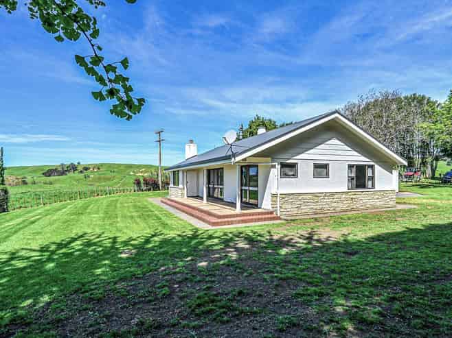 1438 Waihau Road, Patoka