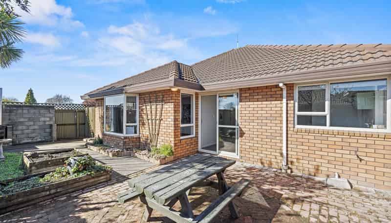 2/114 Warden Street, Richmond