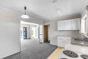 B/191 Centreway Road , Orewa