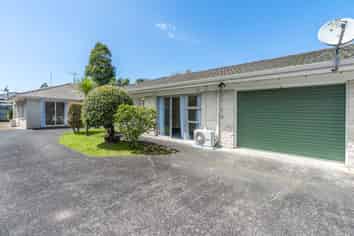 B/191 Centreway Road , Orewa