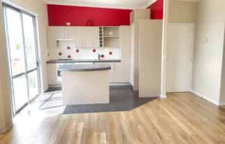 3/4 Hulme Place, Henderson