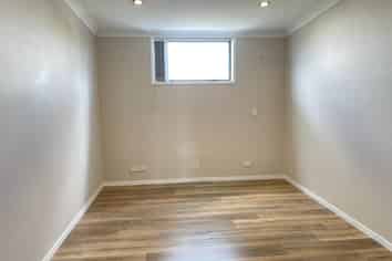 3/4 Hulme Place, Henderson