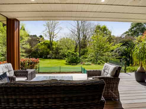 1405 South Road, Kaitake