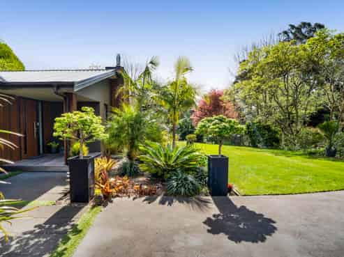 1405 South Road, Kaitake