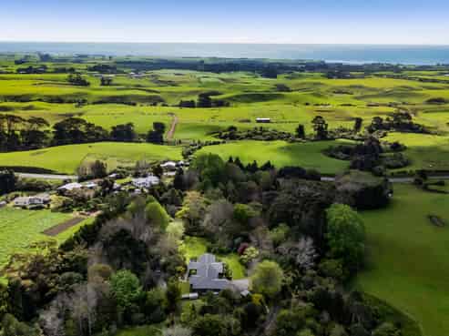 1405 South Road, Kaitake