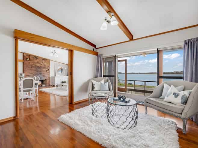 55 The Parade, Bucklands Beach