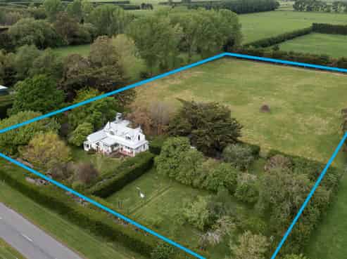 134 Ridge Road, Lincoln