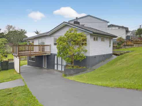 303 Don Buck Road, Massey