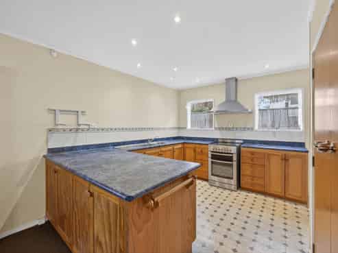 303 Don Buck Road, Massey