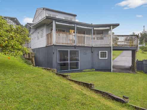 303 Don Buck Road, Massey