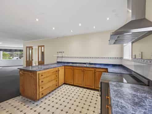 303 Don Buck Road, Massey